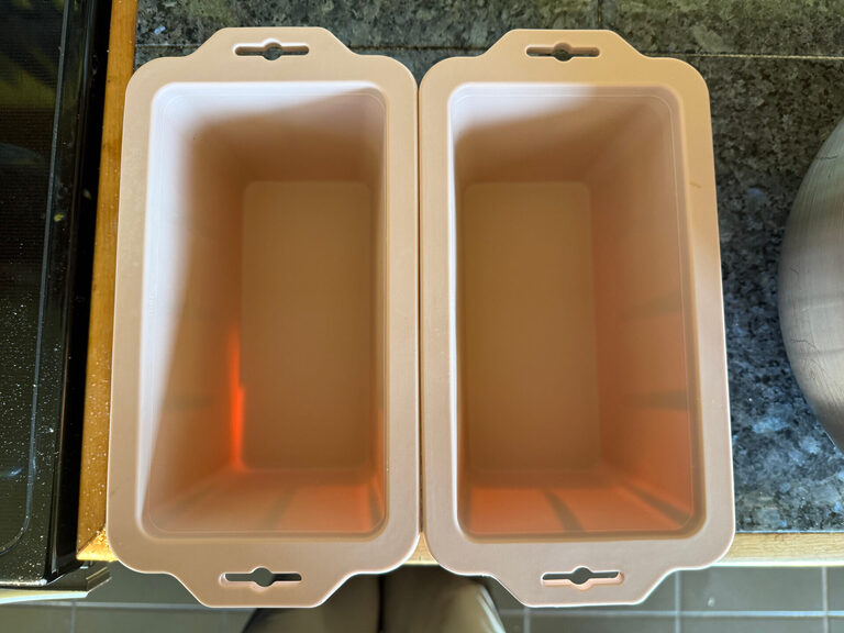 14.silicone bread pans with tall firm sides 14.silicone bread pans with tall firm sides